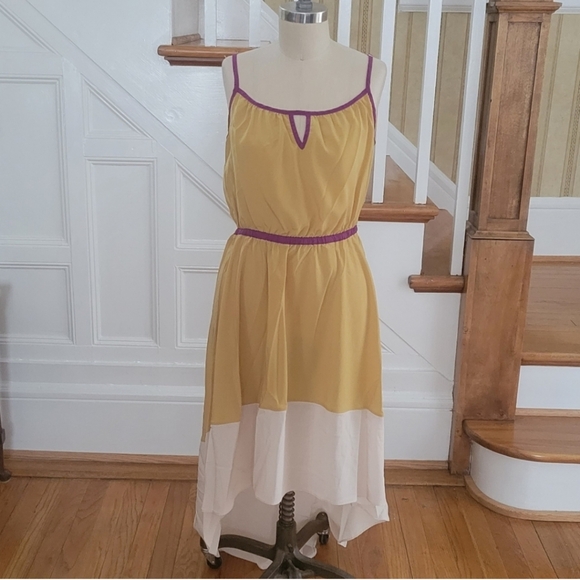 Willow & Clay Dresses & Skirts - WILLOW & CLAY Block Dress Size Medium